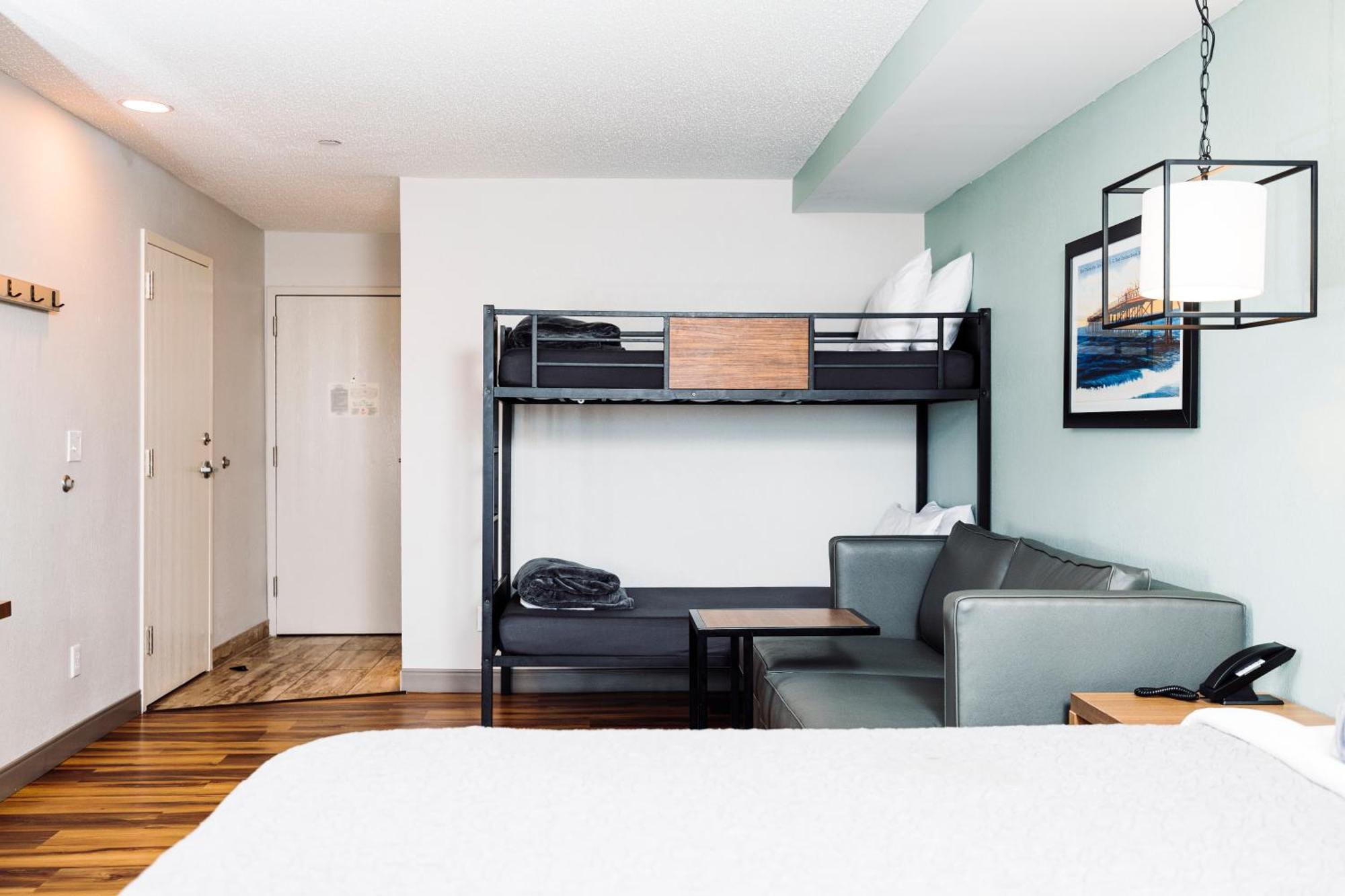 The Windstar Hotel - Carolina Beach Bagian luar foto